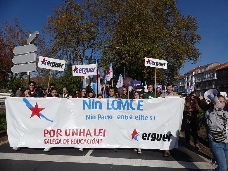 2017-11-16 Mani Estudantes Compostela 001.jpg